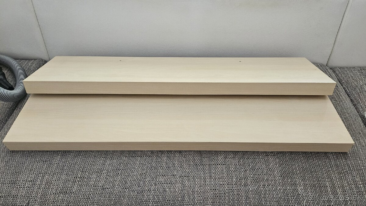 Nástenné police LACK IKEA odtieň breza