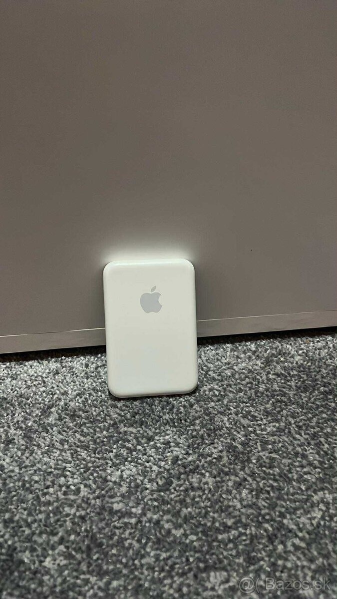 Iphone Apple MagSafe Battery Pack MJWY3ZM/A
