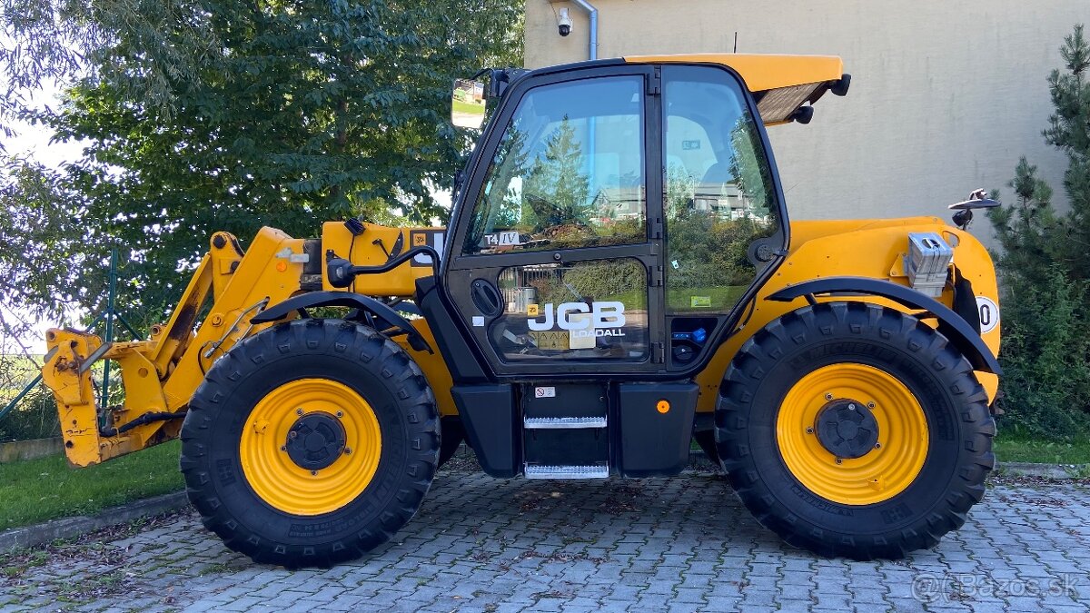 Nakladač JCB 541-70
