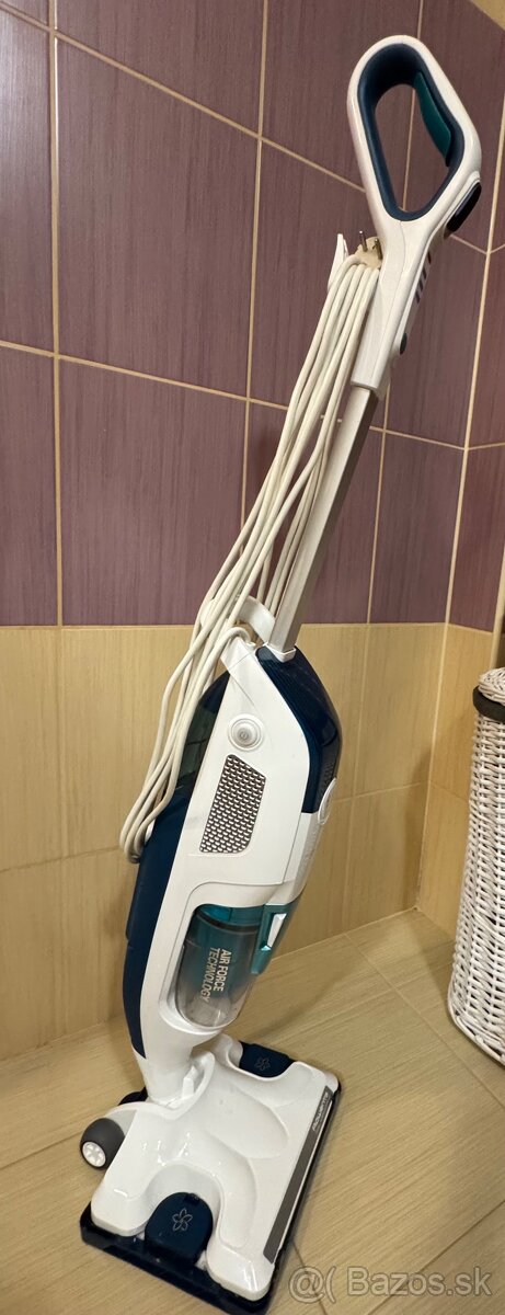 Tyčovými vysávač s psrným mojom Rowenta