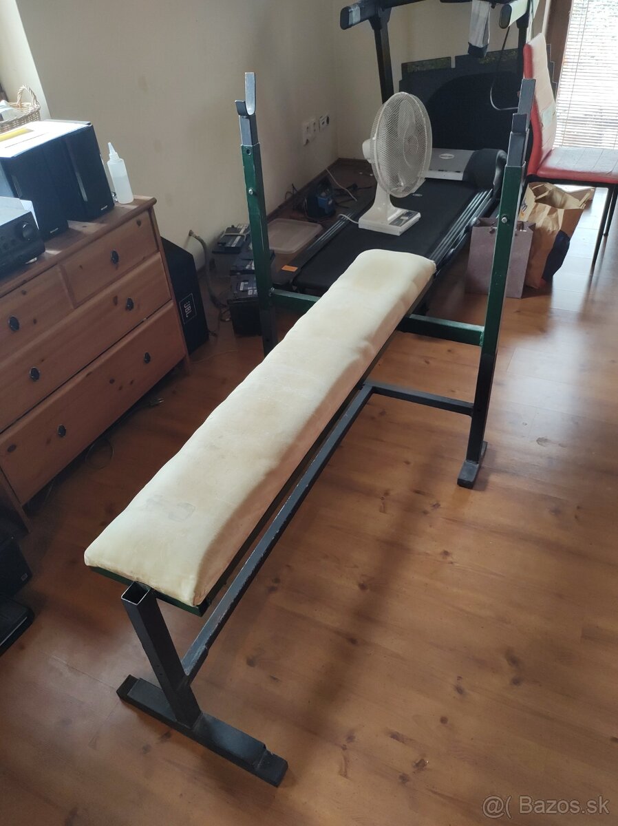 Bench press lavička
