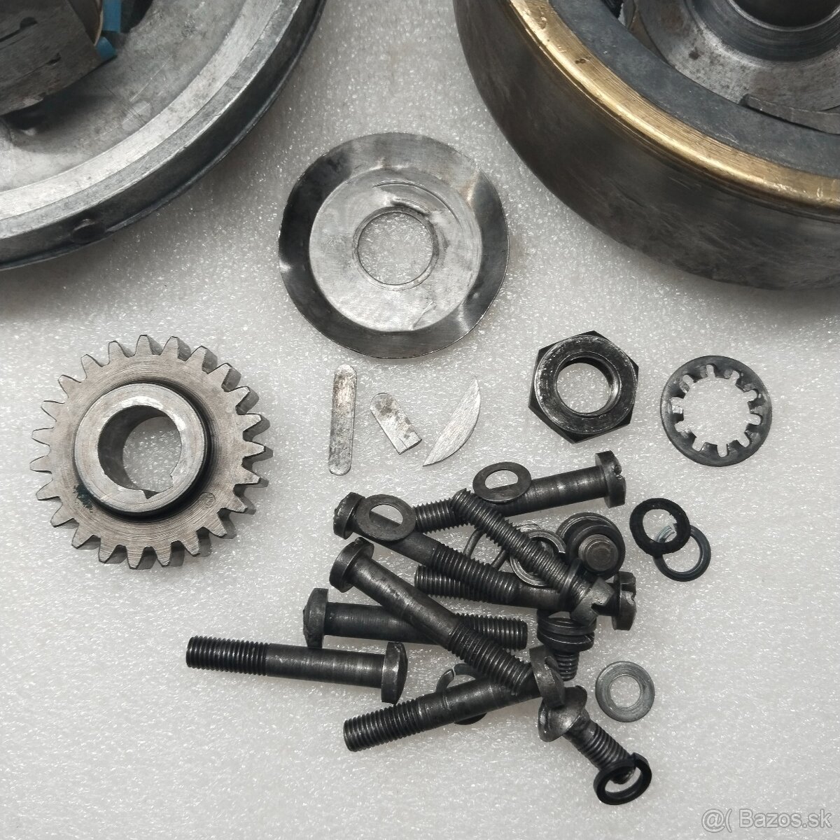 ČZ 175 PŘEDVÁLEČNÁ PŘÍRUBOVÁ JEDNOVÝFUK ZAPALOVÁNÍ ORIGINÁL