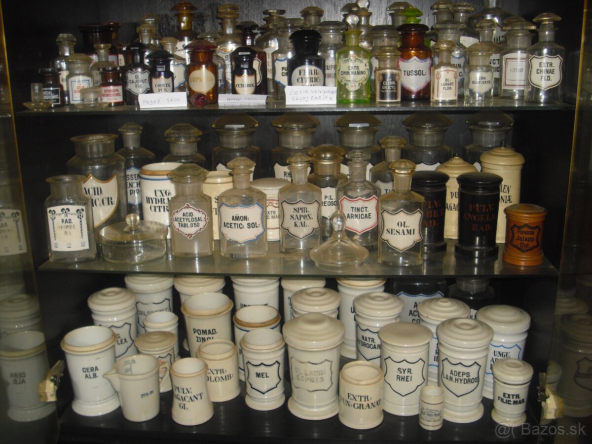 Predam zbierka starozitna lekarenska nadoba, flaska...