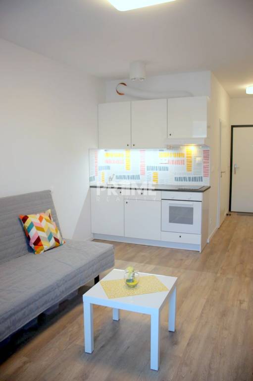 Pekná Garsónka, REKONŠTRUKCIA, BALKÓN, Zuzany Chalupovej, Pe