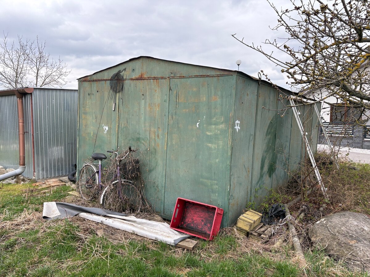 predam garaz / stavebnu vbudu