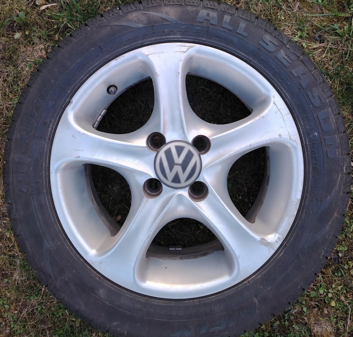Celoročné pneu 185 55 R14 + VW disky