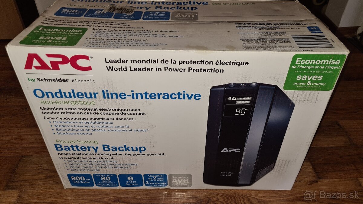 Záložný zdroj UPS 900VA od APC,NOVÉ s Euro zásuvkami.