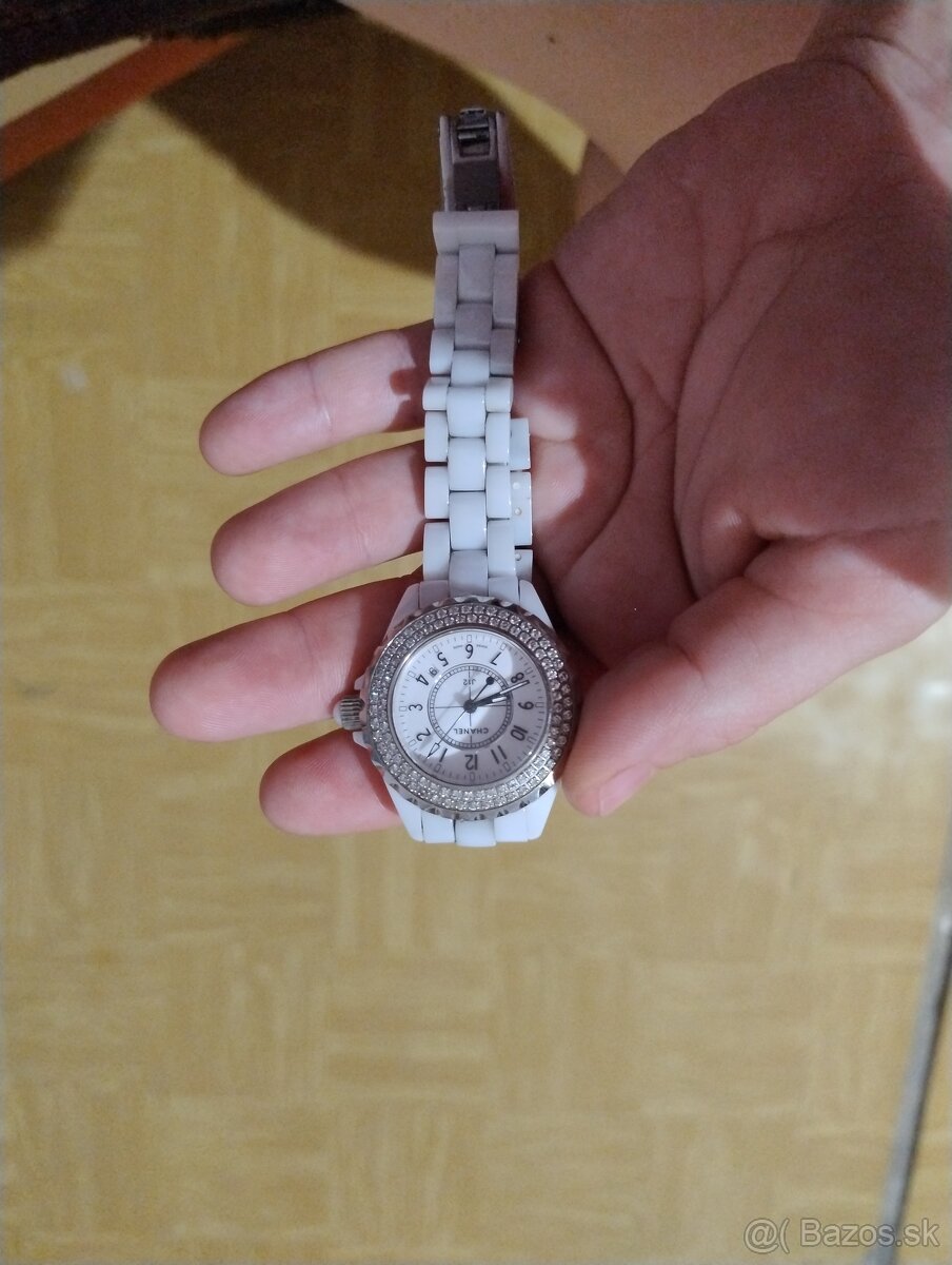 Chanel biele hodinky damske