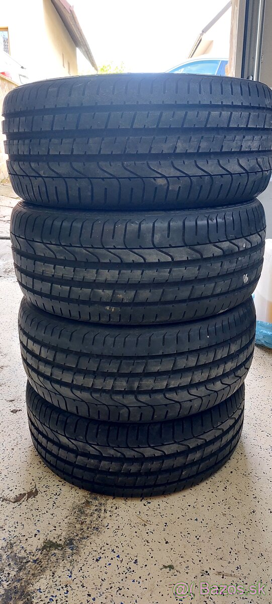 235/35 r19 Pirelli P-ZERO