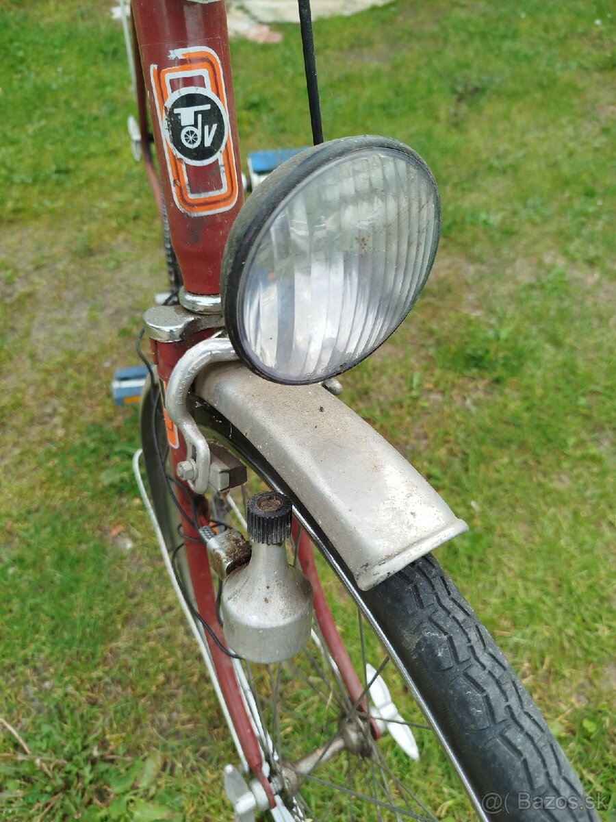 Cestný bicykel