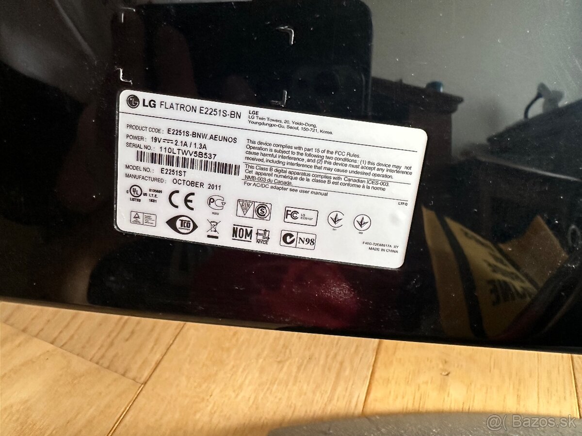 LG monitor