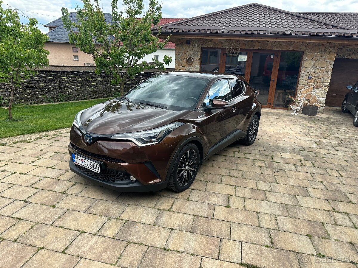 Toyota C-HR 1.8 Hybrid 2018 E-CVT 146t km