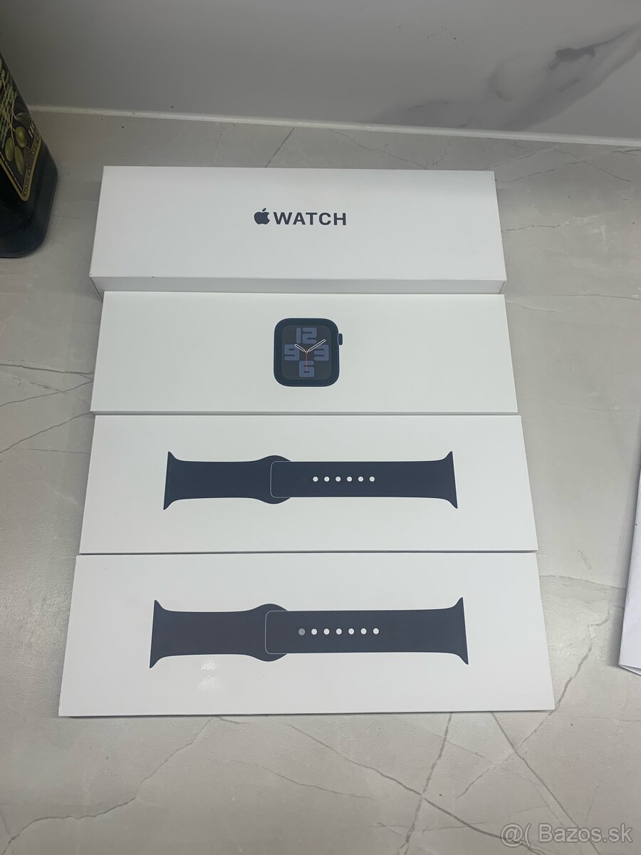apple watch se (Gen2) GPS + cellular 44mm midnight (čierne)