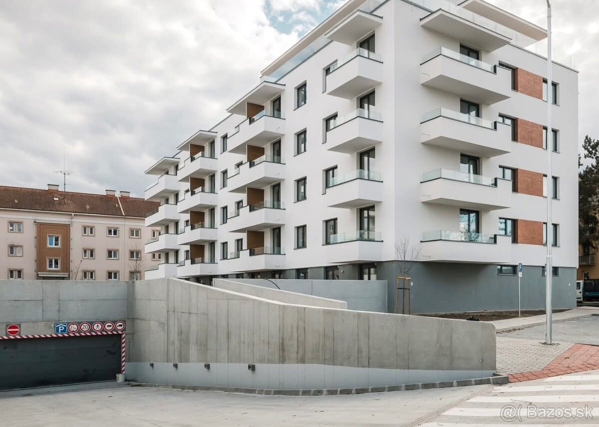 Garážové státie v projekte Kubániho dvory - Zvolen