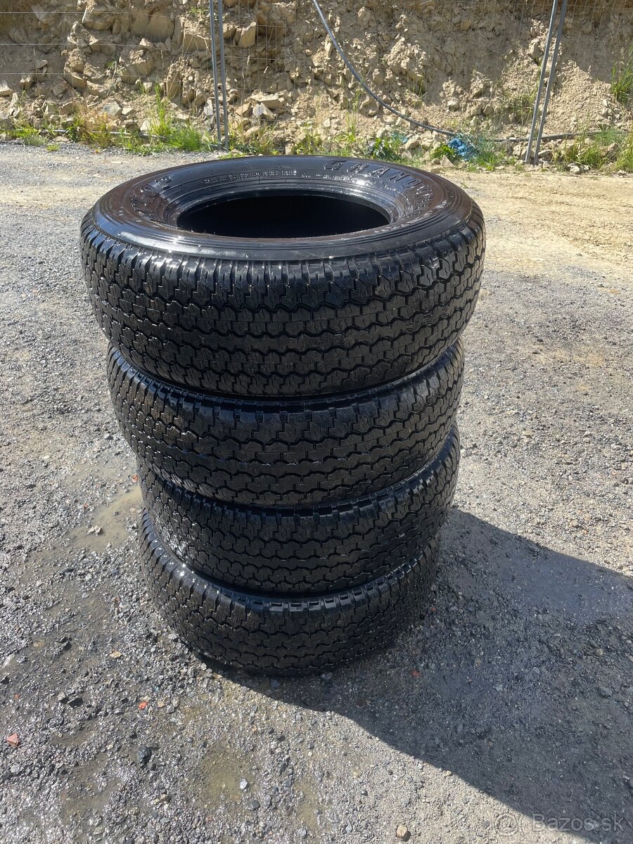 Pneu DUNLOP 265/70 R16C 113/111S