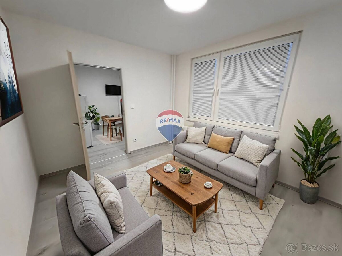 2 izbový kompletne zrekonštruovaný byt, 63m2, Čierna nad Tis