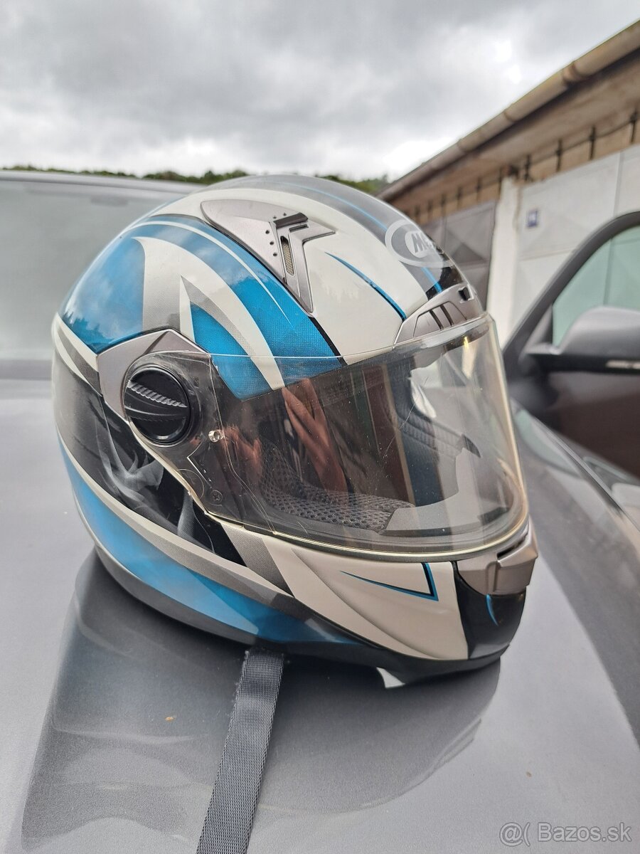 Predám prilbu na motorku