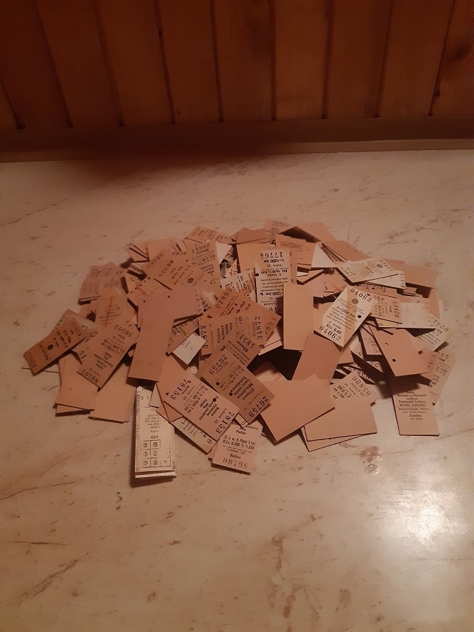Cestovné lístky.