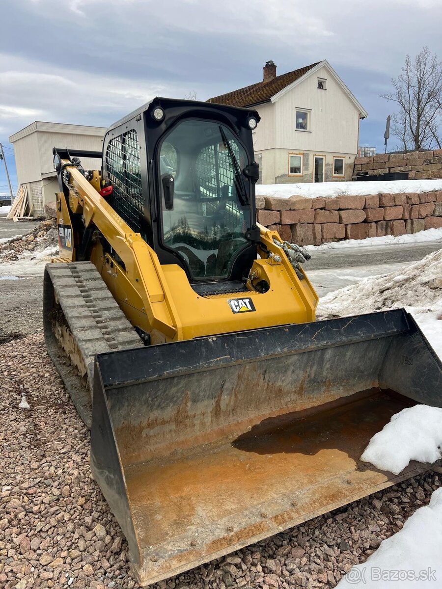 Smykový nakladač CAT 299D2 XHP (2018) pouze 390 mth