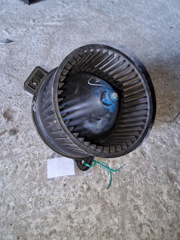 Motorček kúrenia Honda Civic B0013802