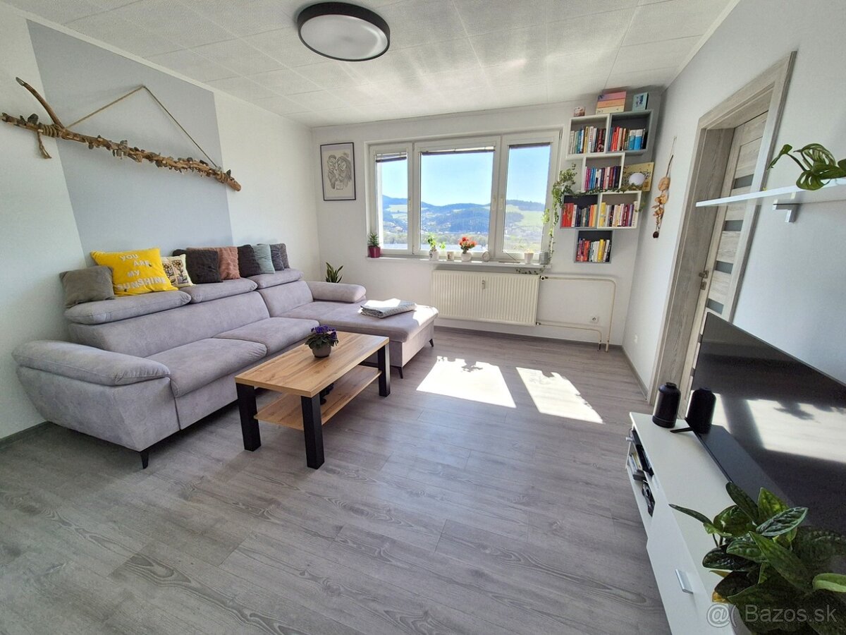 Krásny 3-izbový byt s loggiou / 68 m2 / - Bytča