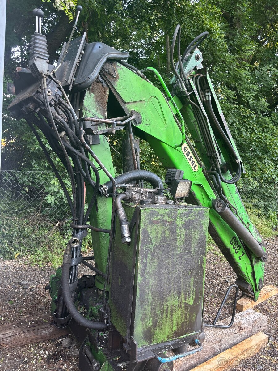Hydraulicka ruka. Essel z90