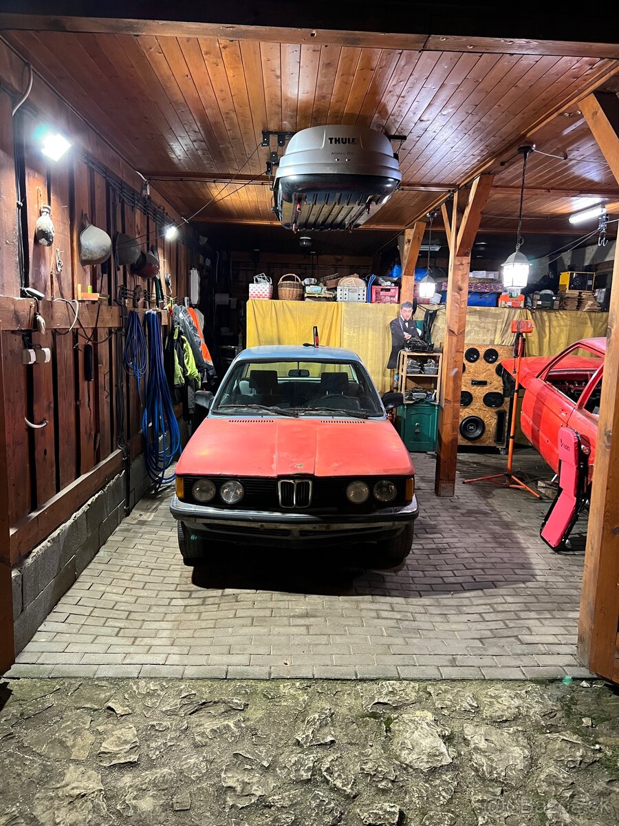BMW e21