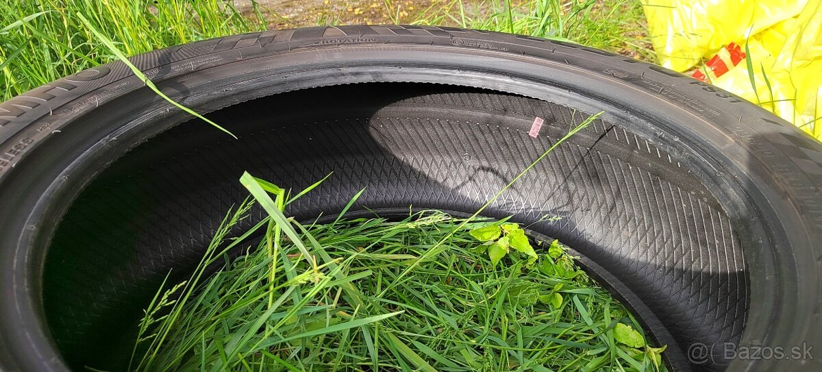 235/50 ZR18 KUMHO