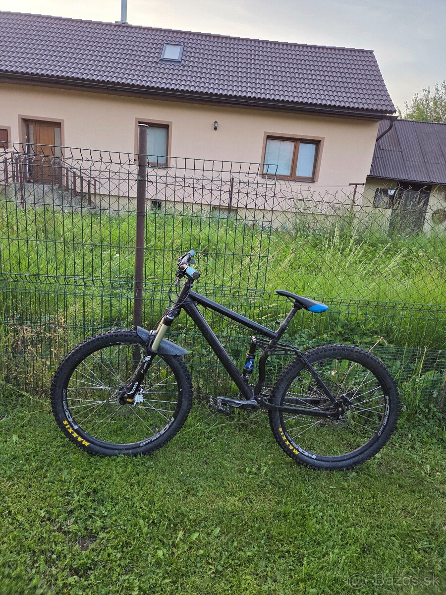 Celoodpružený bicykel