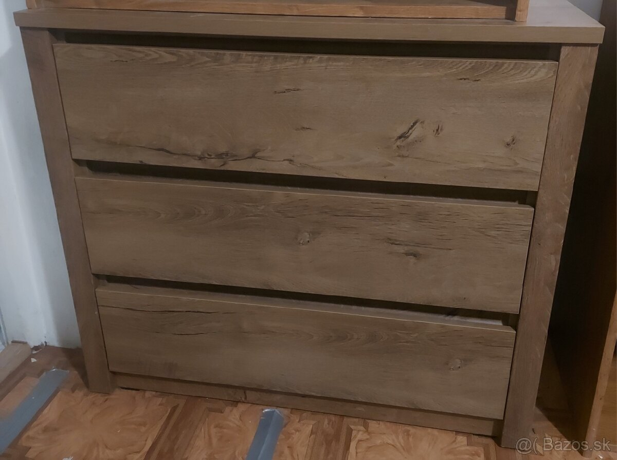 Komoda s troma zásuvkami