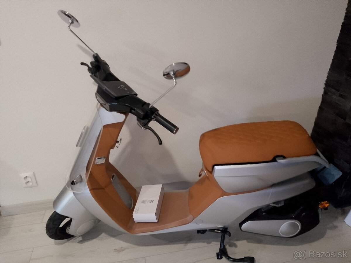 Elektrický skúter Stardus 25 úplne nový