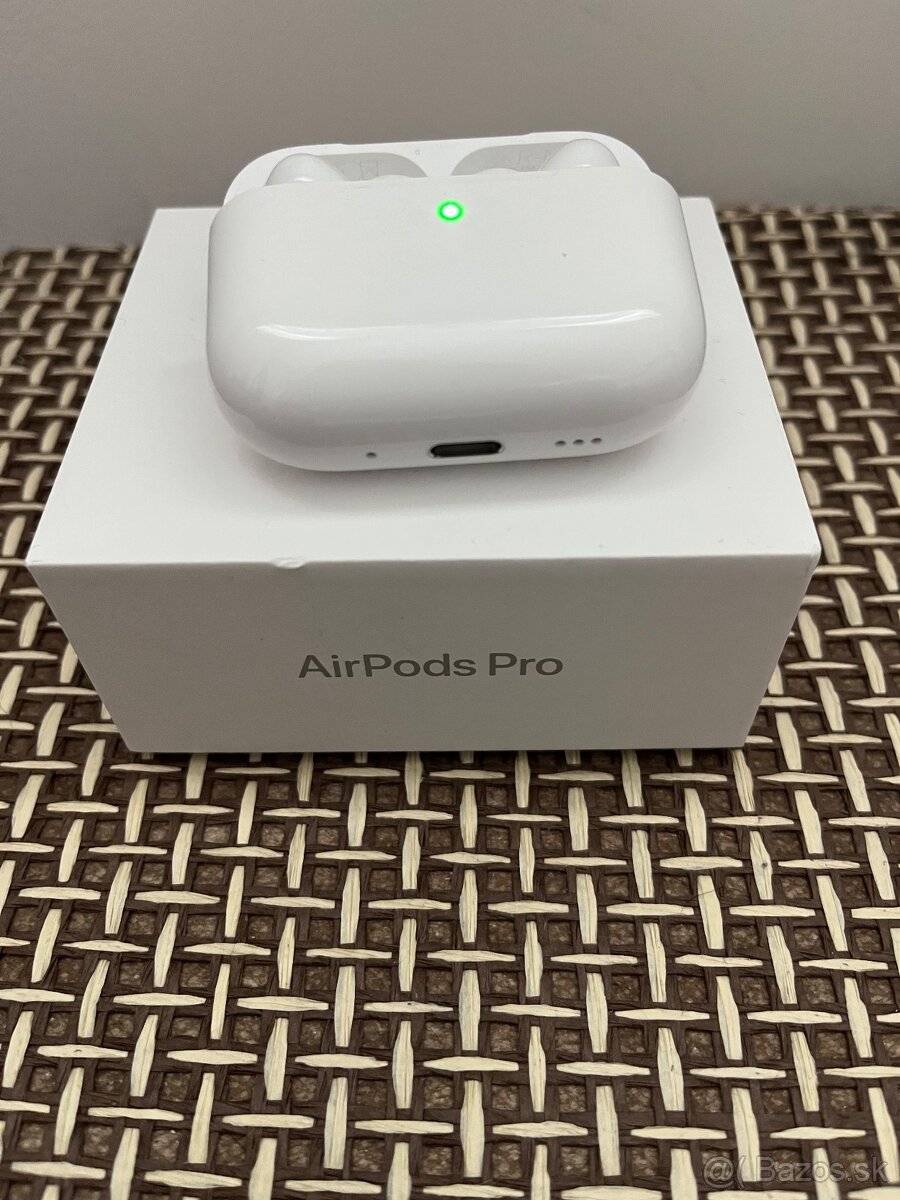 Predám Apple AirPods Pro ( 3rd generation)