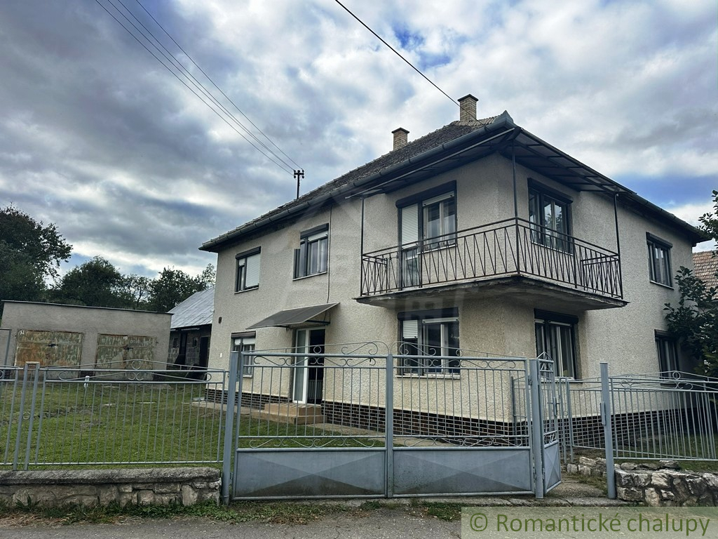 Dom na kraji malej dediny Vaľkovo