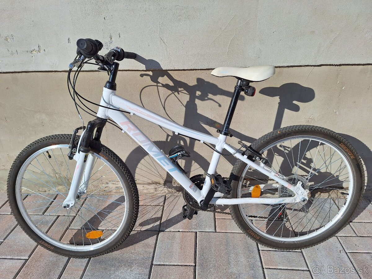 Dievčenský bicykel