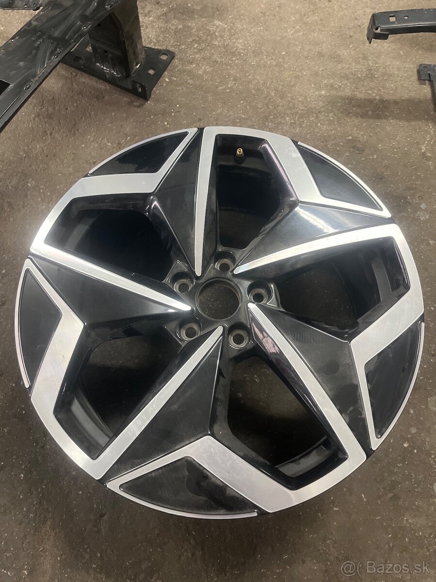 Elektrón 1ks volkswagen ID 3 10A 601 025H