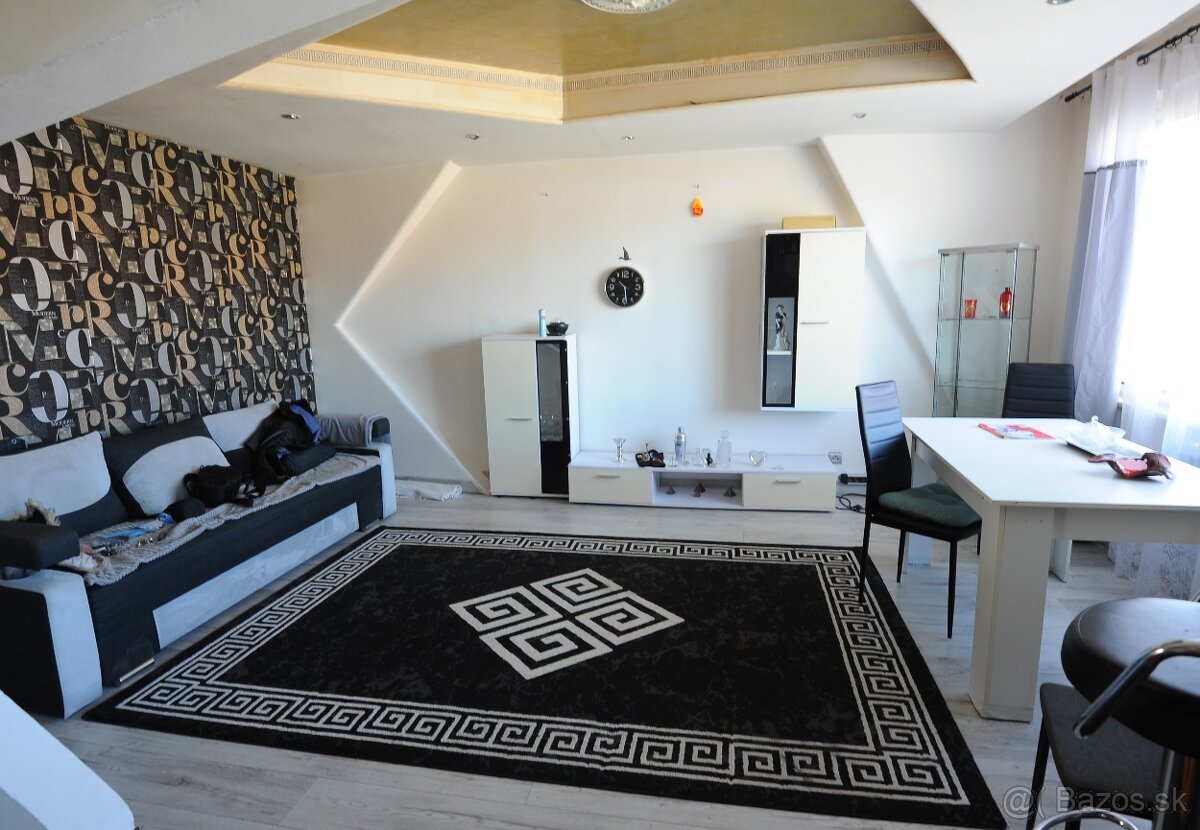 3 izbový byt s balkónom na PREDAJ