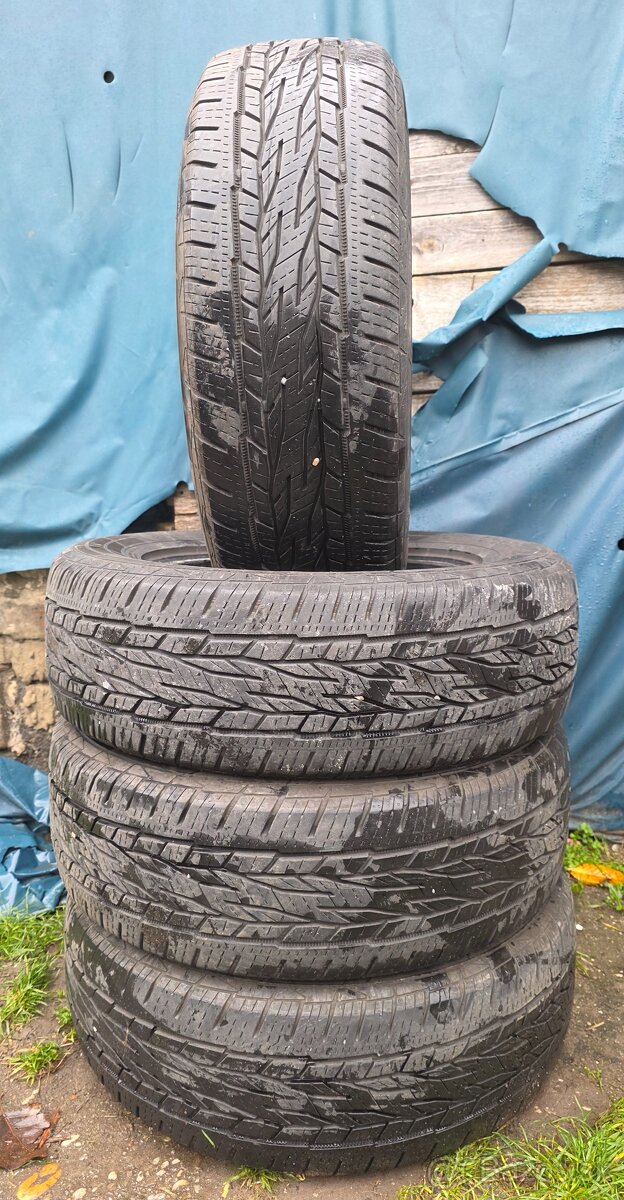 Ponúkame 4 celoročne pneumatiky Continental Cross 215/65 R16