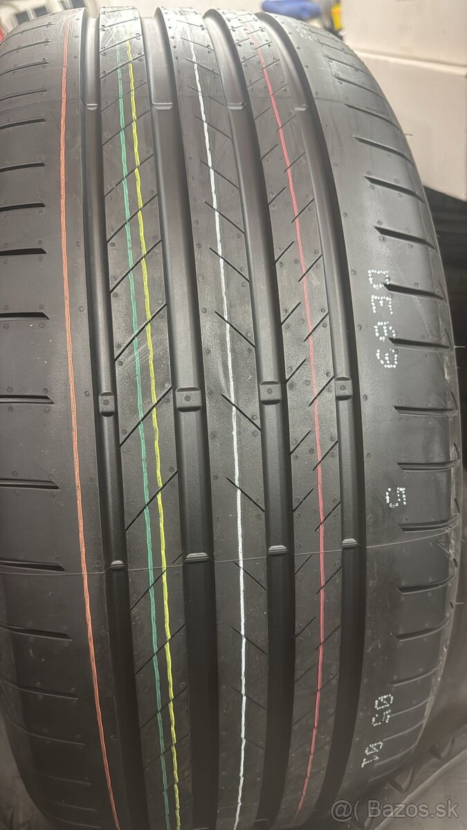 Pneumatiky letné BMW IX 275/40R22