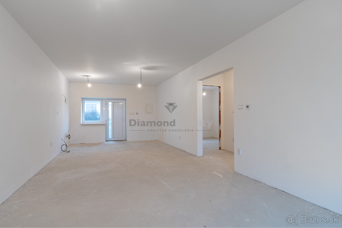 NA PREDAJ JEDNOPODLAŽNÝ 3 IZBOVÝ RODINNÝ DOM SO ZÁHRADOU | K