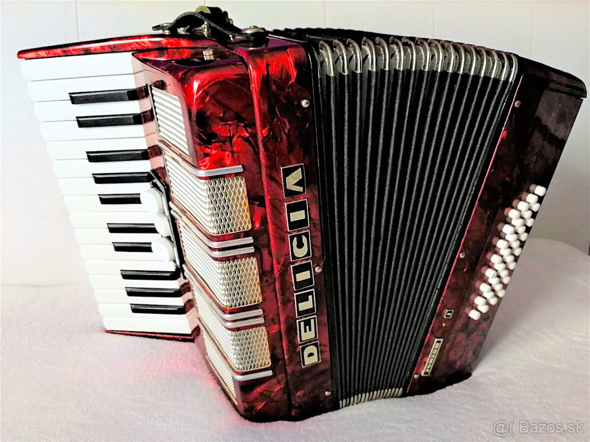 Predam akordeon Delicia Junior 32bas.