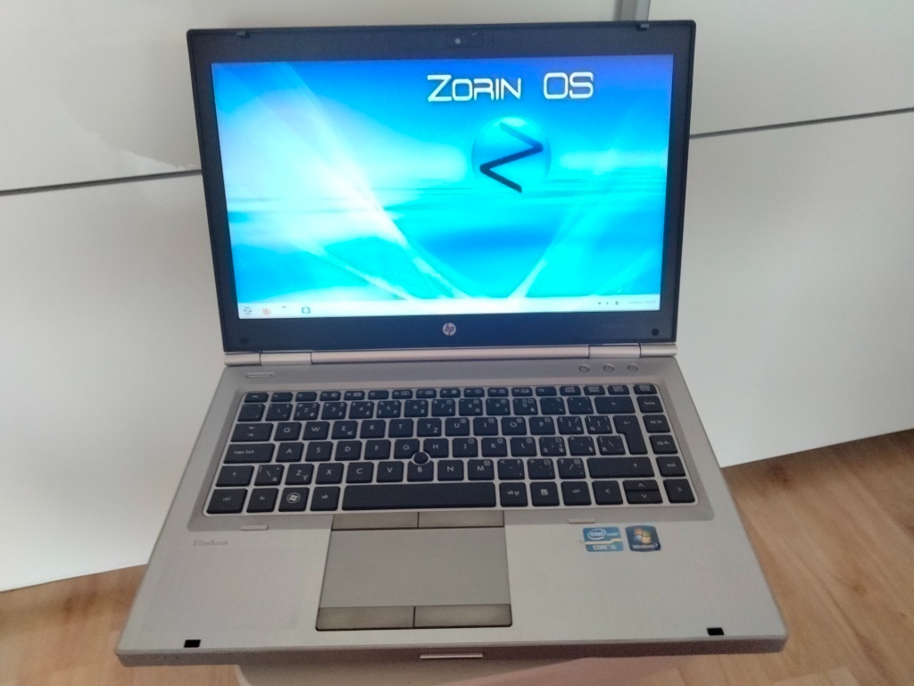 HP Elitebook 8460p ,Intel Core i5 ,8gb ram .ZORIN OS (LINUX)