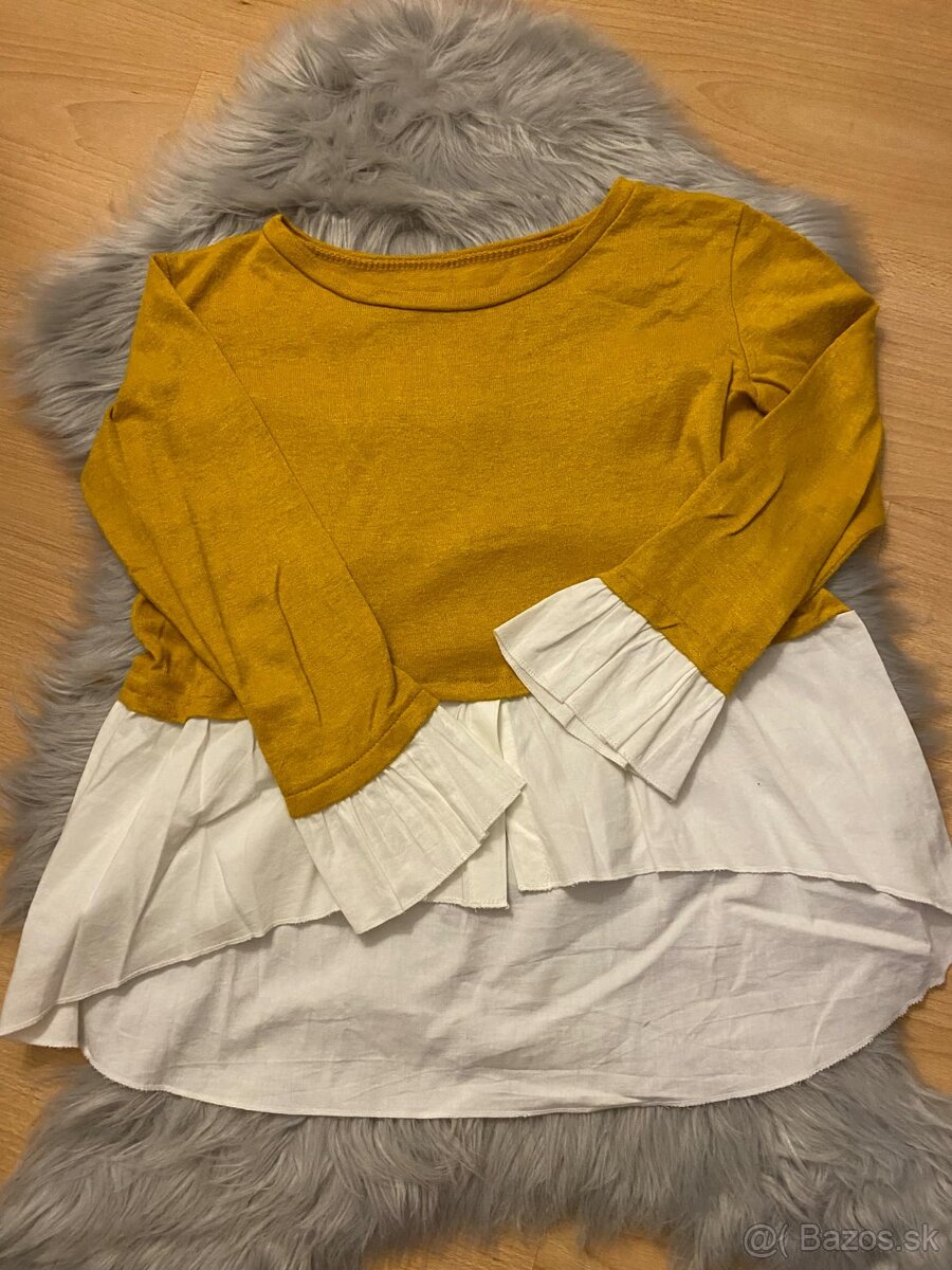 Horčicovo-biely sveter