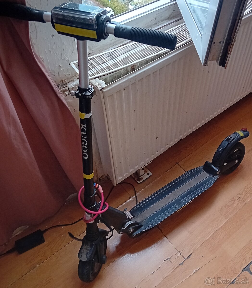 Predám kolobezku kuggo s1 na náhradné diely