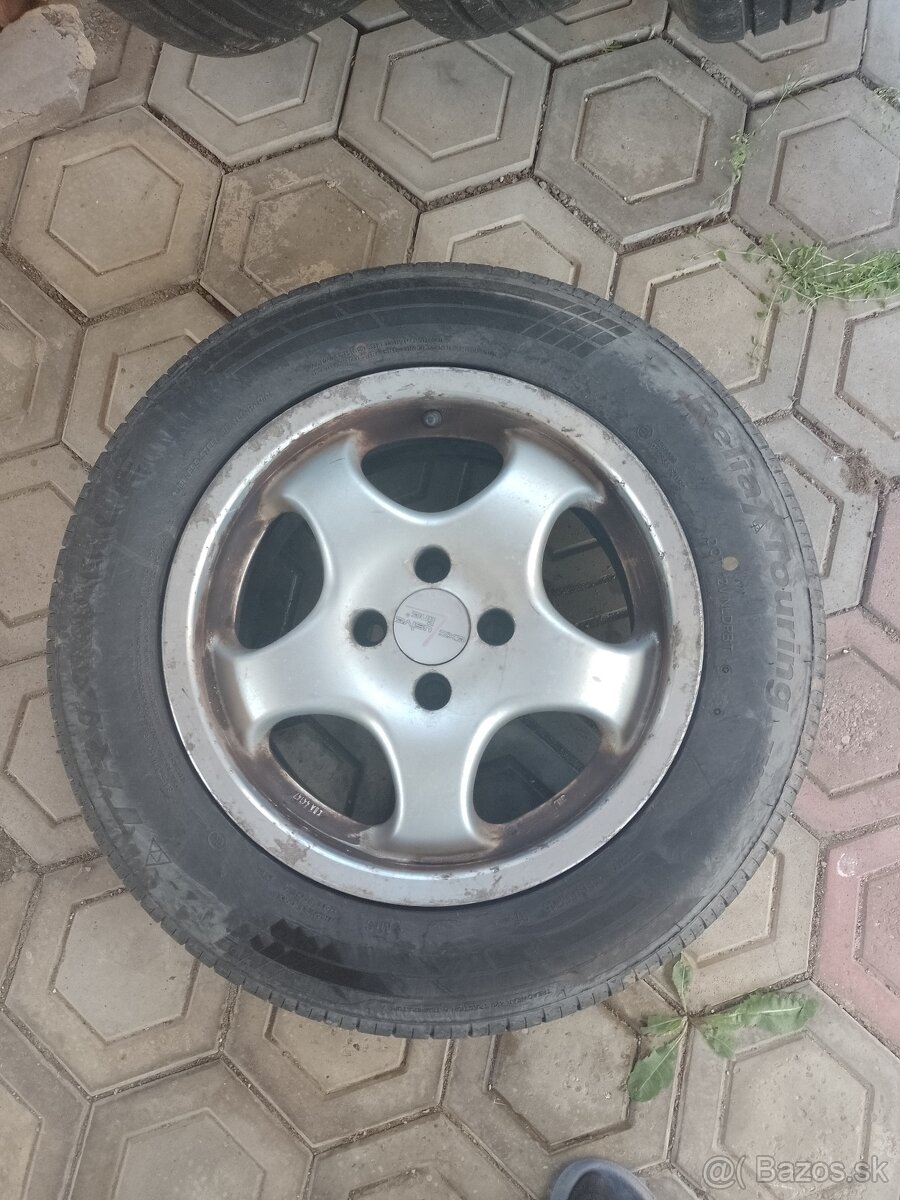 Letné pneumatiky na elektronoch
