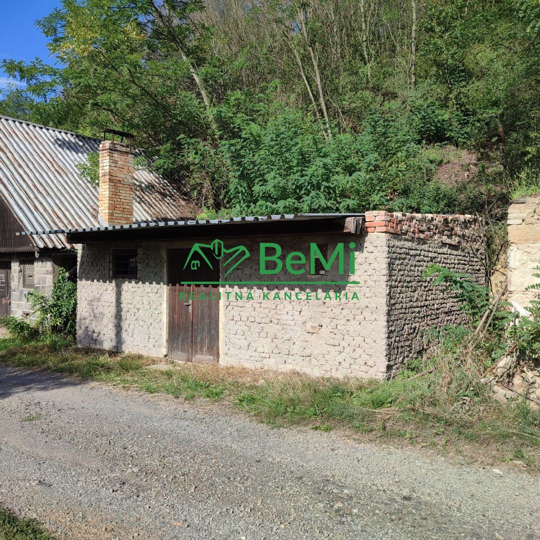 Vinný dom s veľkou vinnou pivnicou na predaj ID: 017-14-STKa