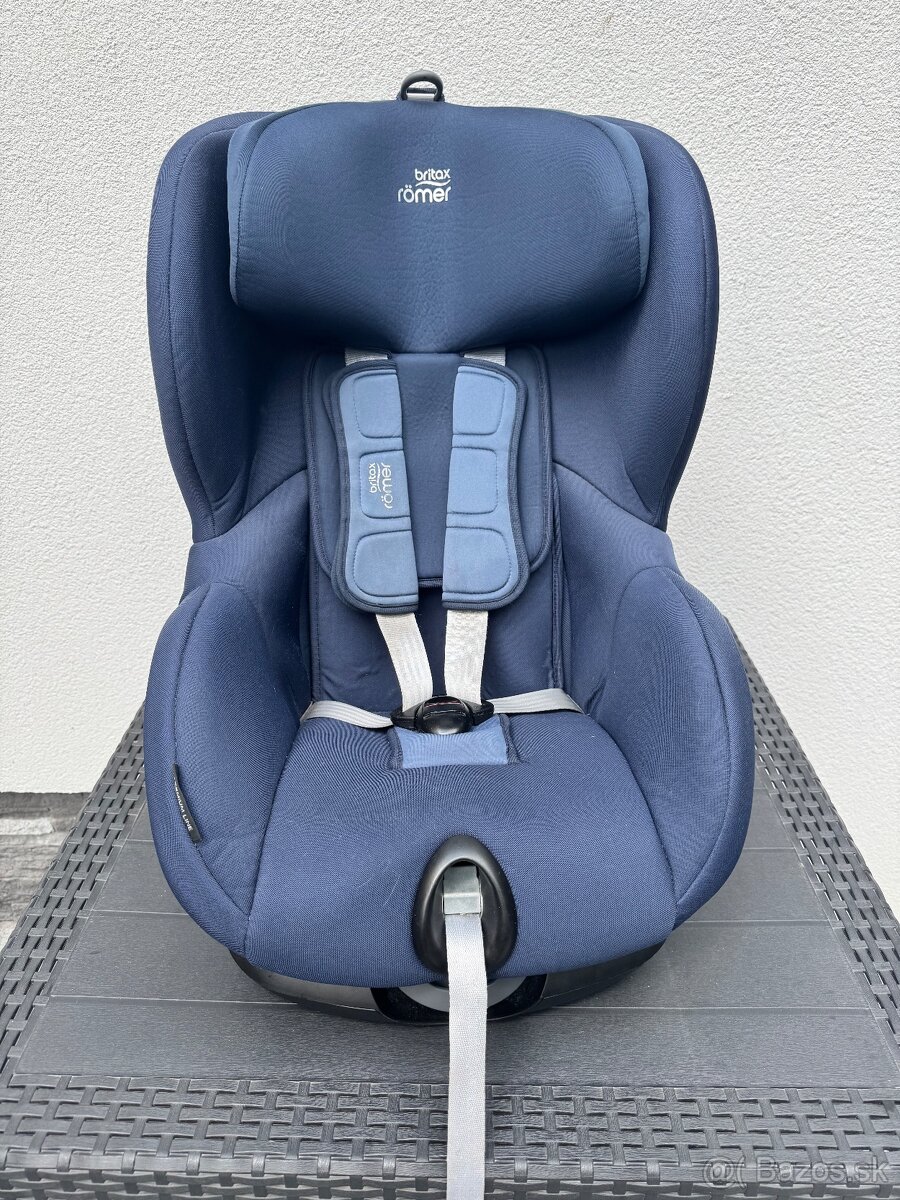 Britax Römer Trifix 2 i-Size Night Blue
