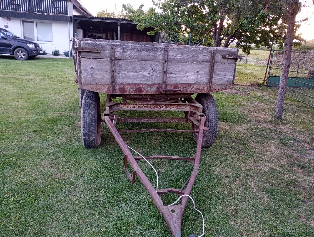 Vlečka za traktor 5t