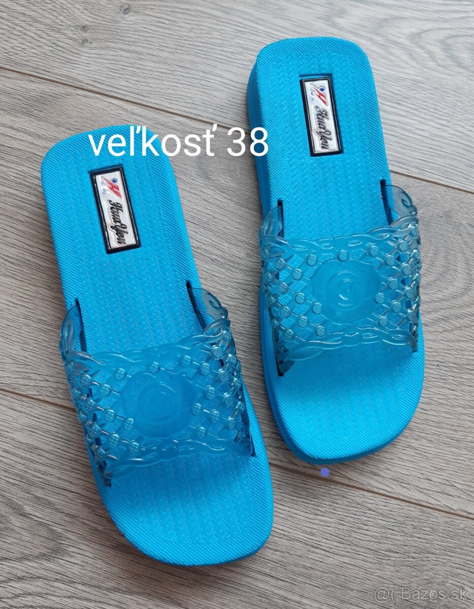 Šľapky - veľkosť 38, vnútorná dĺžka cca. 24.7 cm