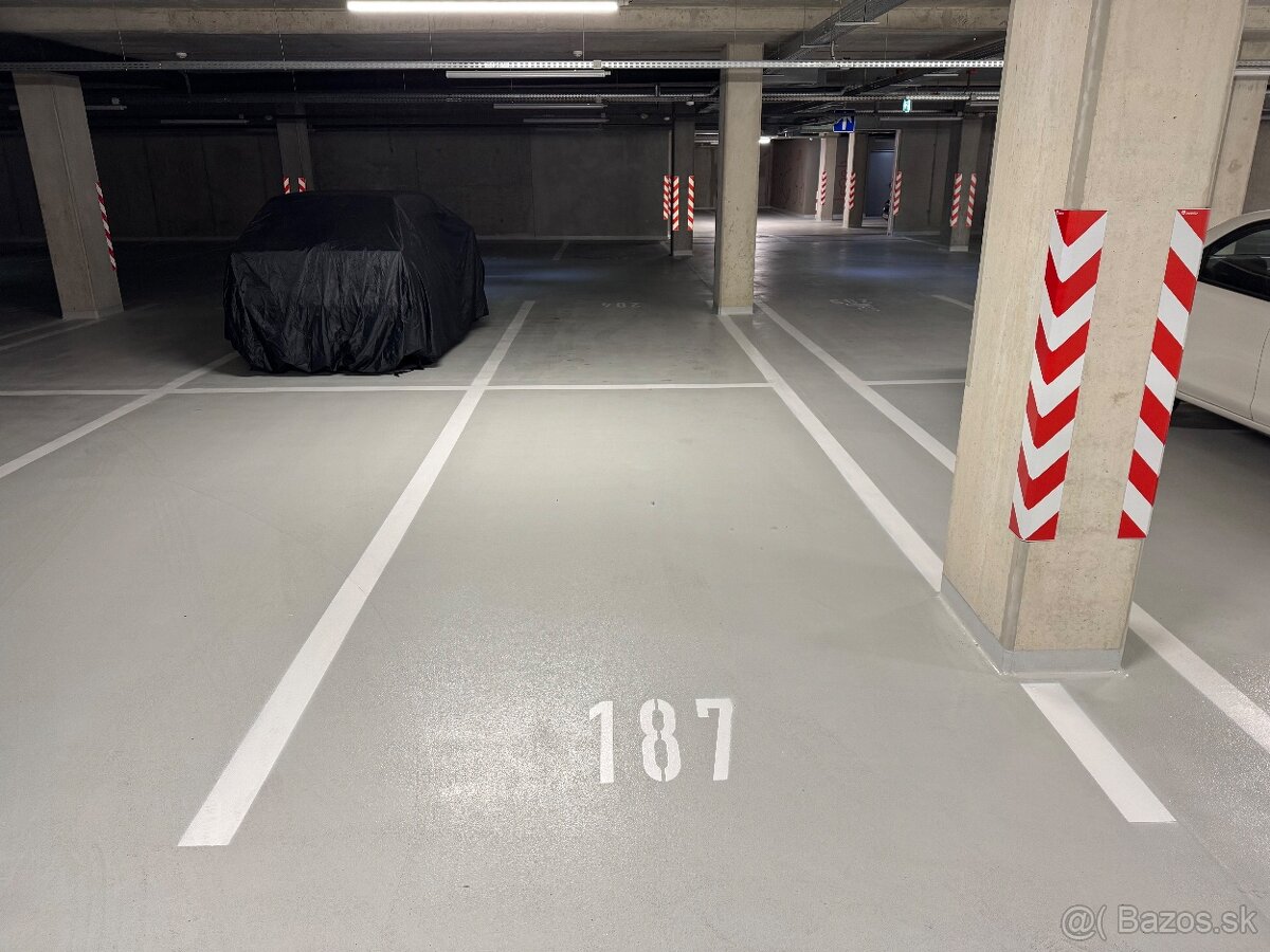 Vnútorné parkovacie miesto Ovocné Sady blok GHK