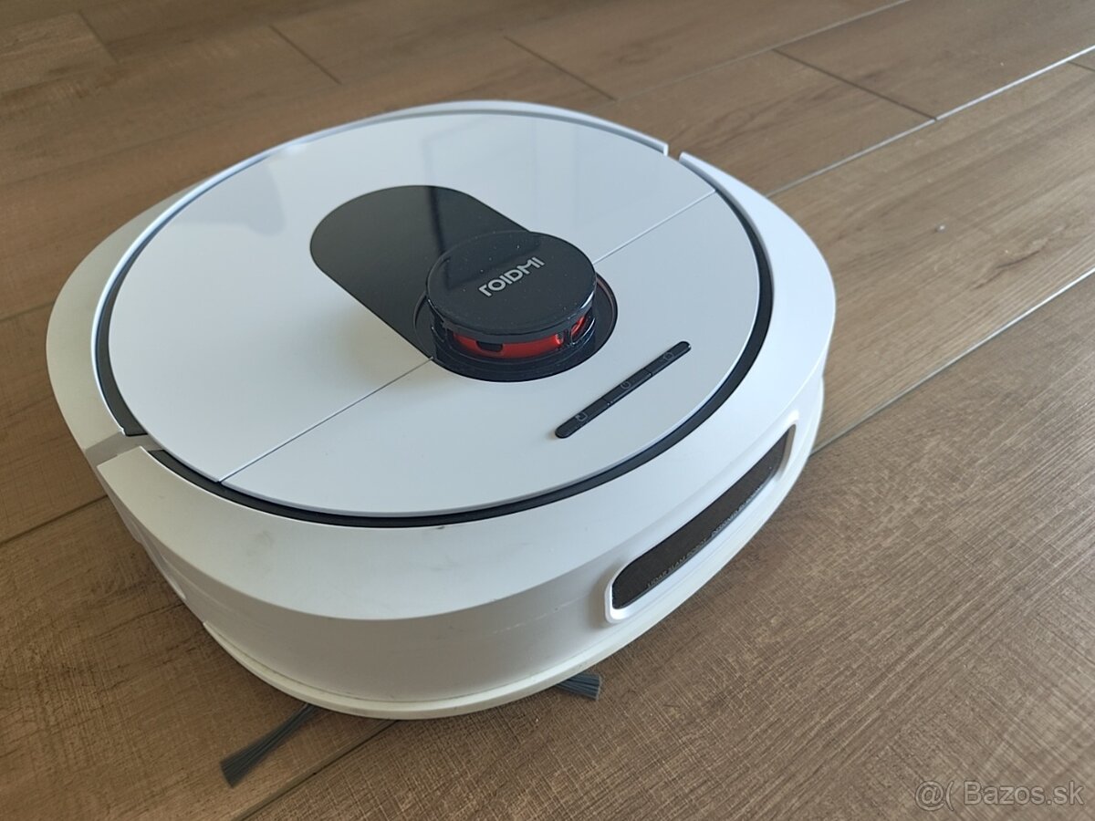 Predám robotický vysávač Roidmi EVA